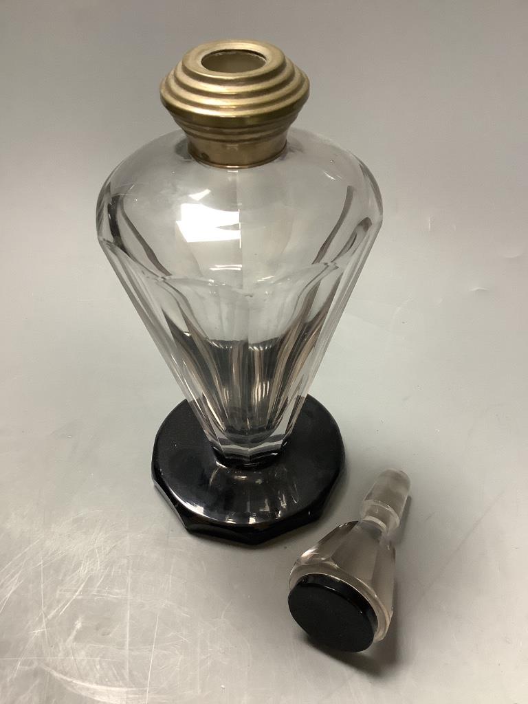 An Art Deco carafe and two tot glasses, height 23.5cm